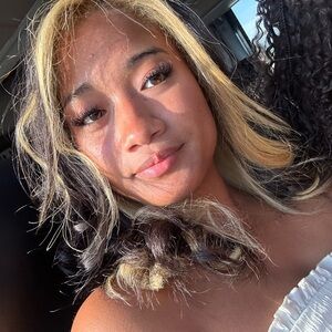 Meet your Posher, Sheylin